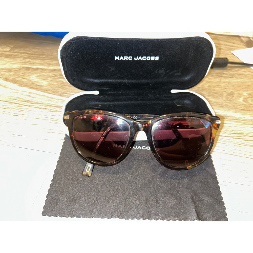 Marc Jacobs Dark Havana Tortoise Cat Eye Sunglasses Case and Cloth Summer - Picture 8 of 10